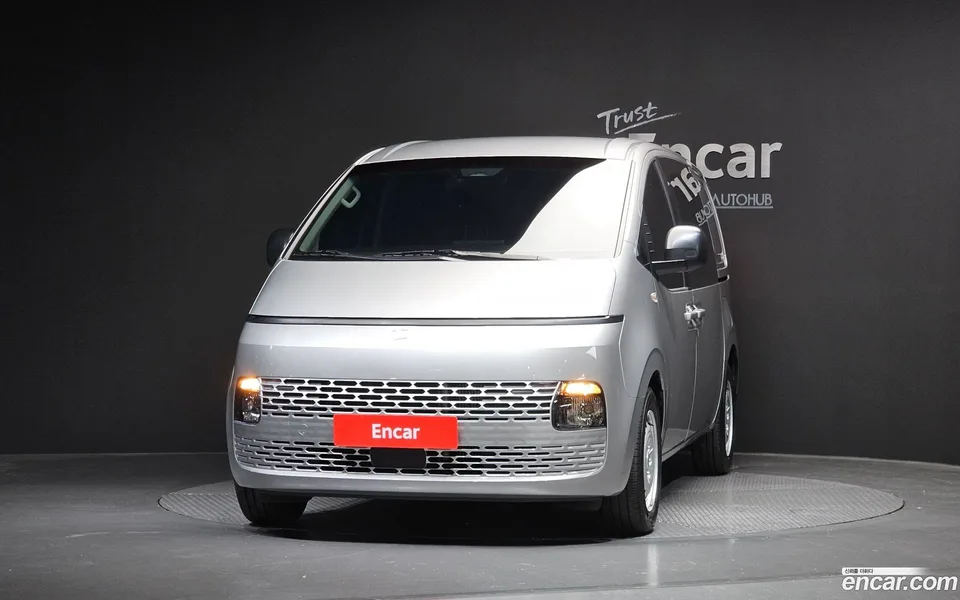 Hyundai Staria 5 2024 — миниатюра 3