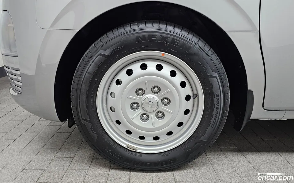Hyundai Staria 5 2024 — миниатюра 5
