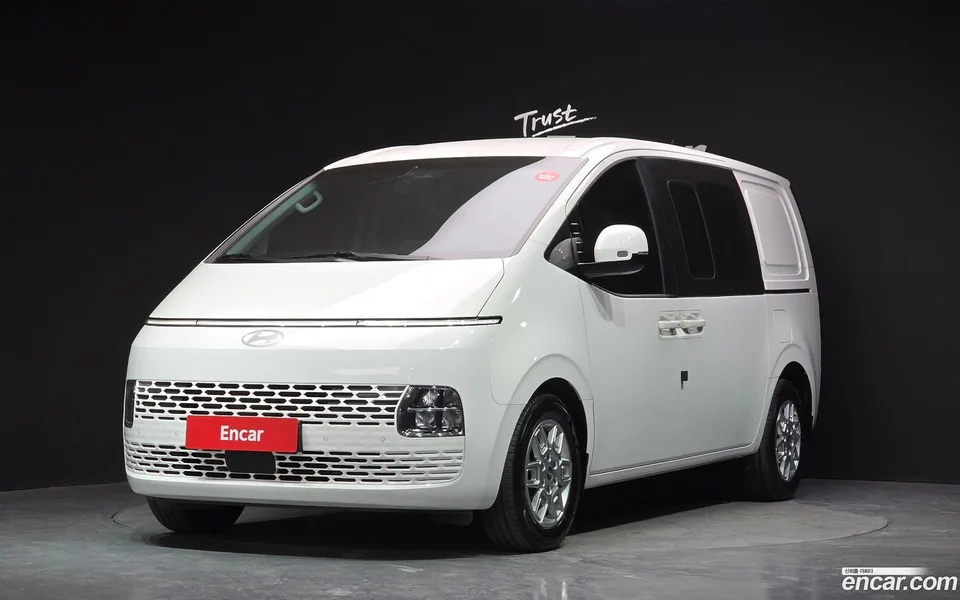Hyundai Staria L3.5 5 2024 — фото 1, купить с доставкой в Москву