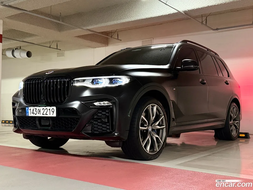 BMW X7 M50i 6 2022 — фото 1, купить с доставкой в Москву