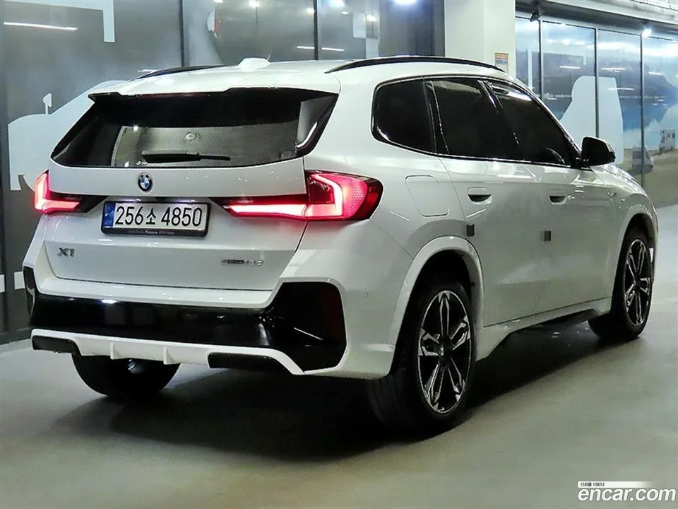BMW X1 sDrive 18d M 2024 — миниатюра 2