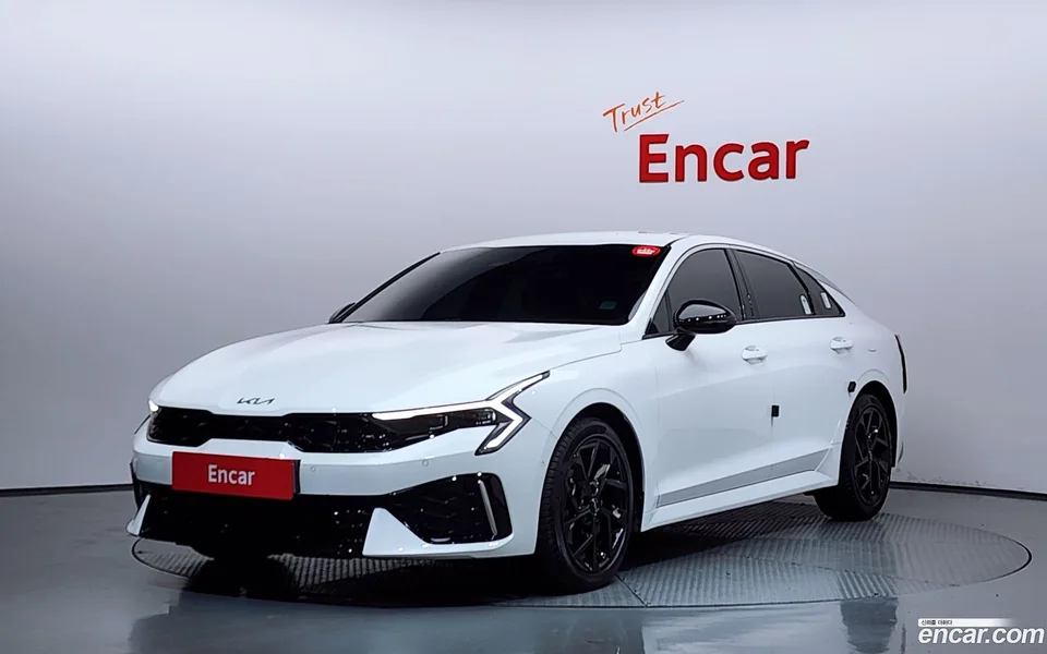 Kia K5 Hybrid 2023 — фото 1, купить с доставкой в Москву