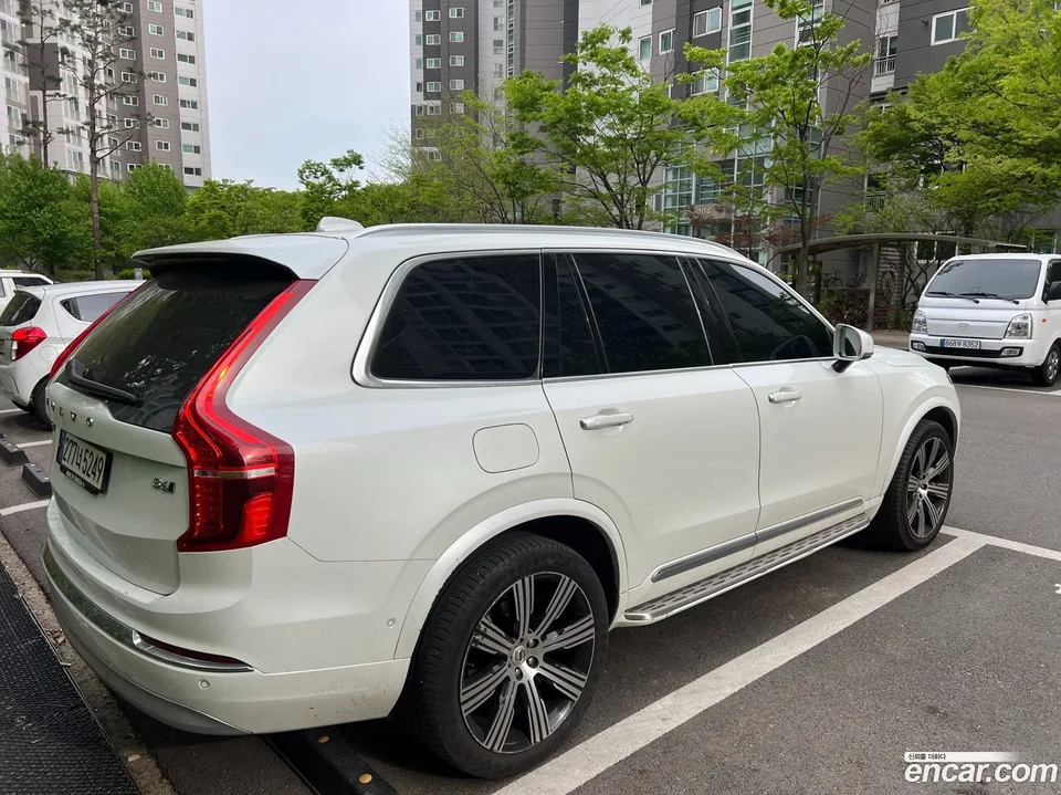 Volvo XC90 B6 2022 — миниатюра 2