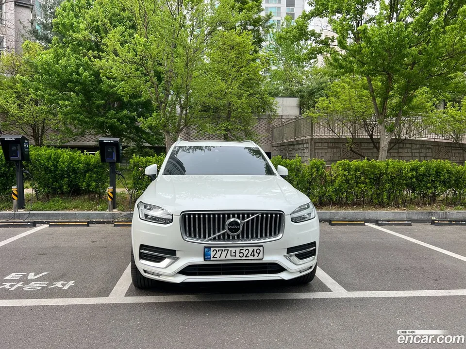 Volvo XC90 B6 2022 — миниатюра 3