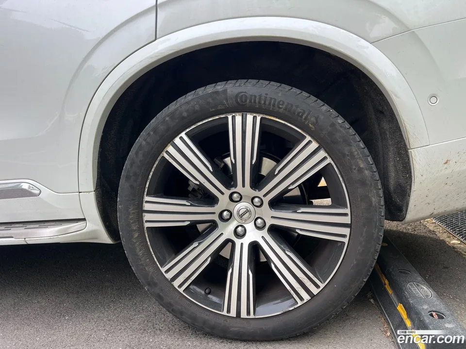 Volvo XC90 B6 2022 — миниатюра 5