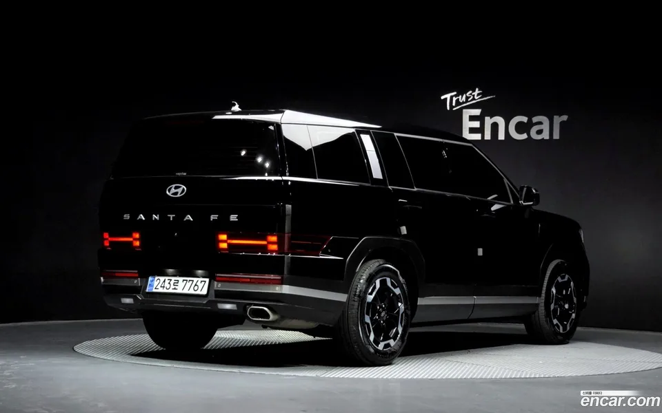 Hyundai Santa Fe 2.5T 2WD 2023 — миниатюра 2