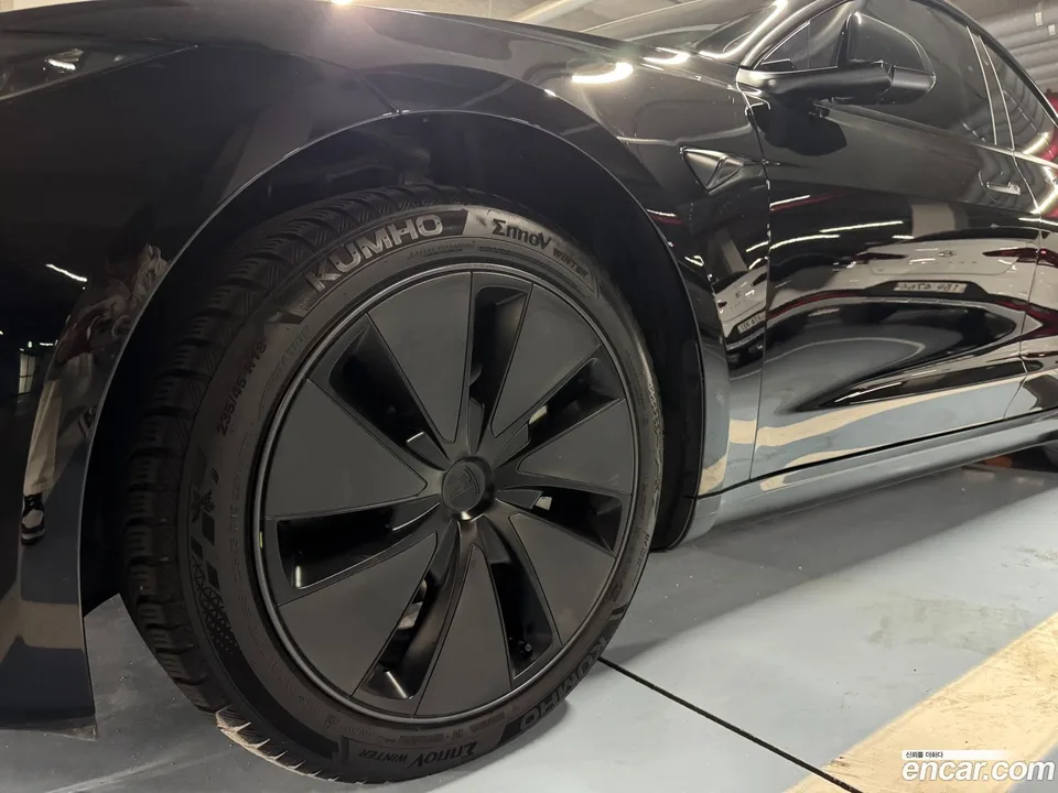 Tesla Model 3 AWD 2024 — миниатюра 4