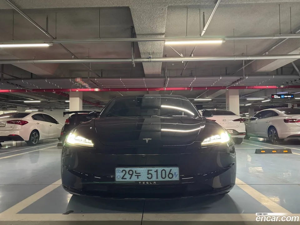 Tesla Model 3 AWD 2024 — фото 1, купить с доставкой в Москву