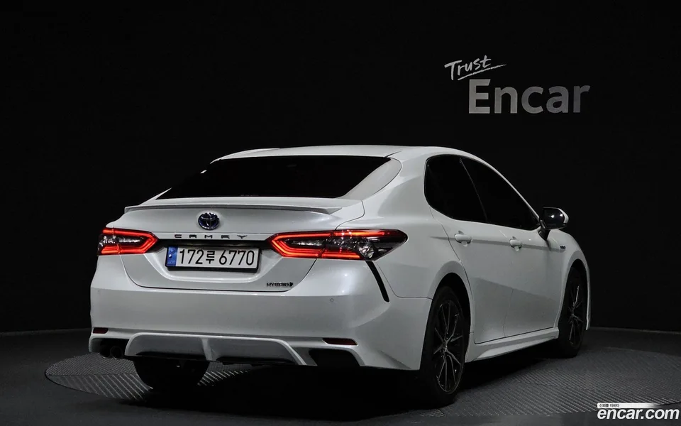 Toyota Camry 2.5 XSE 2024 — миниатюра 2