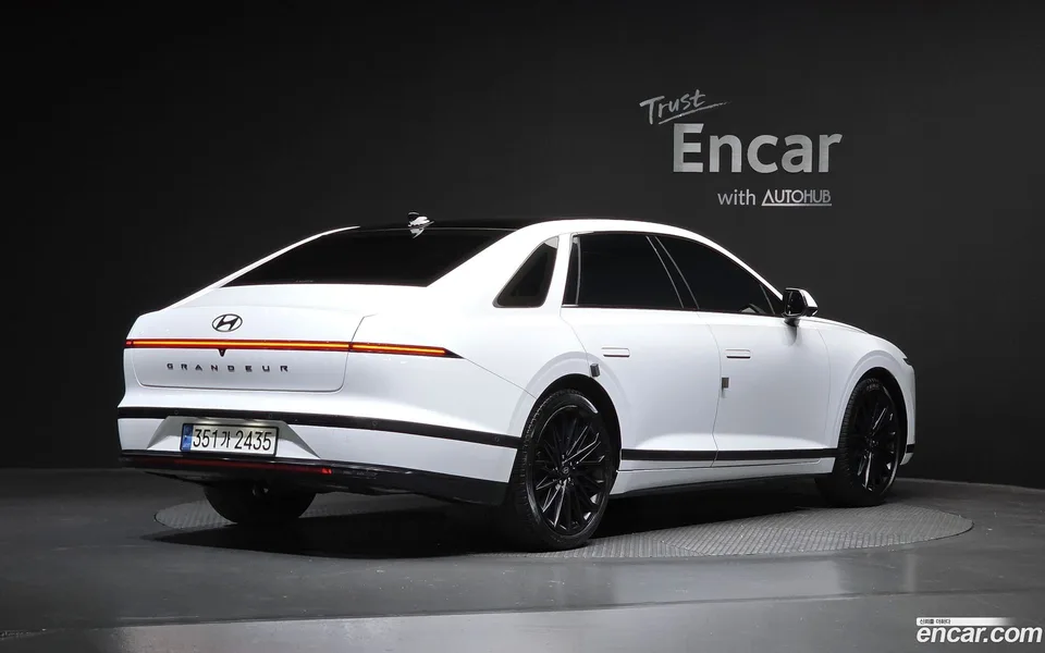 Hyundai Grandeur Hybrid 2023 — миниатюра 2