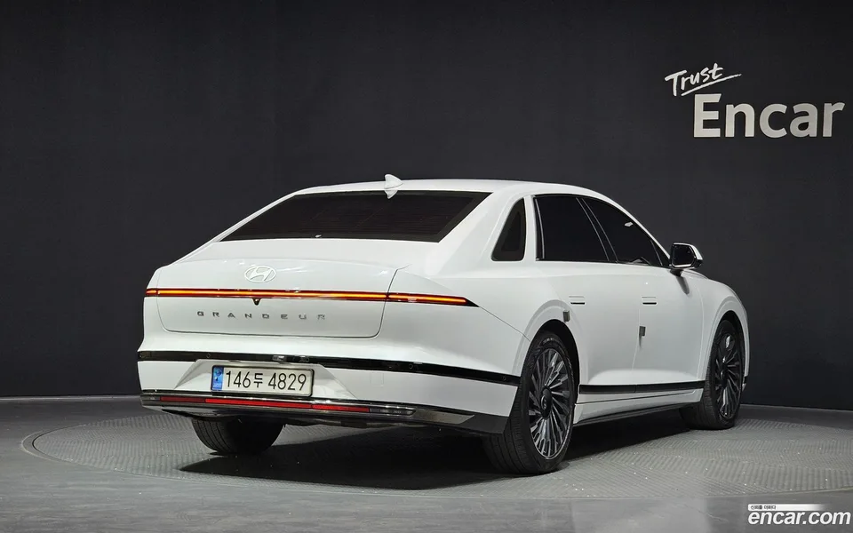 Hyundai Grandeur Hybrid 2023 — миниатюра 2