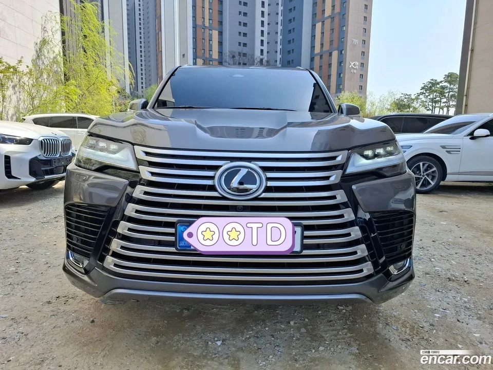 Lexus LX 700h 2026 — фото 1, купить с доставкой в Москву