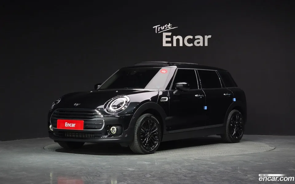MINI Cooper Clubman 2024 — фото 1, купить с доставкой в Москву