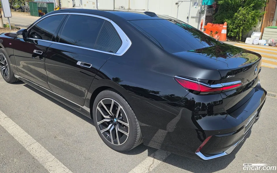 BMW 7 Series 740i xDrive M 2025 — миниатюра 3