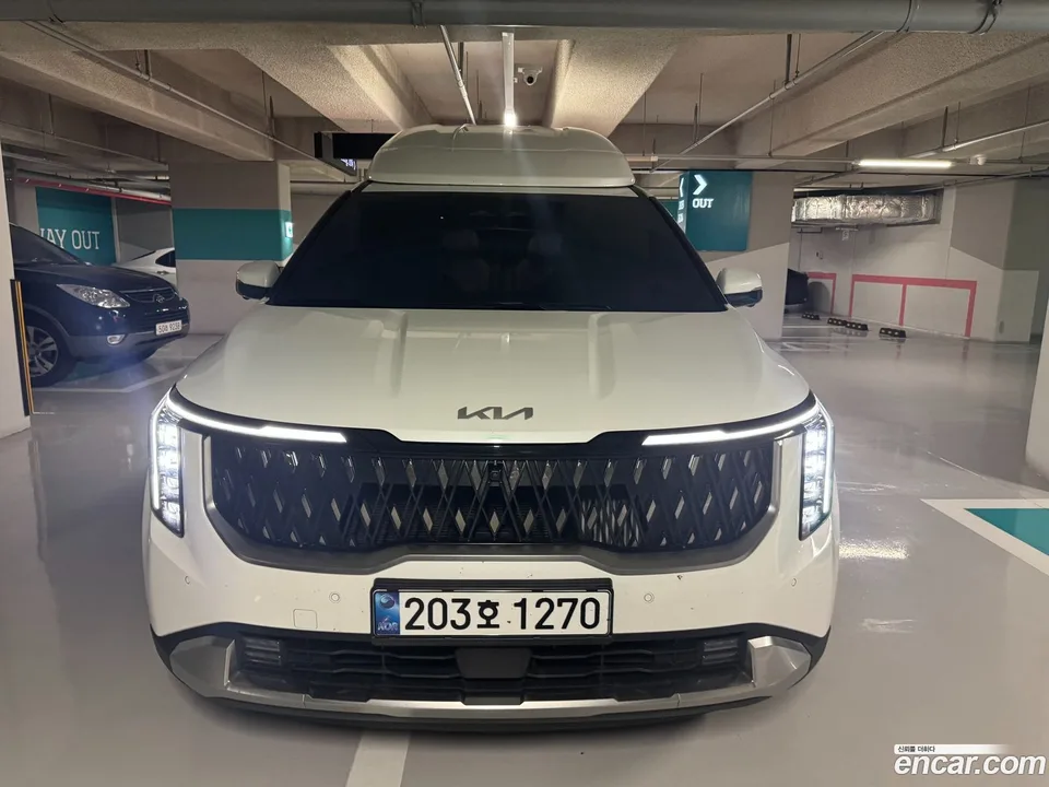 Kia Carnival 7 2024 — фото 1, купить с доставкой в Москву