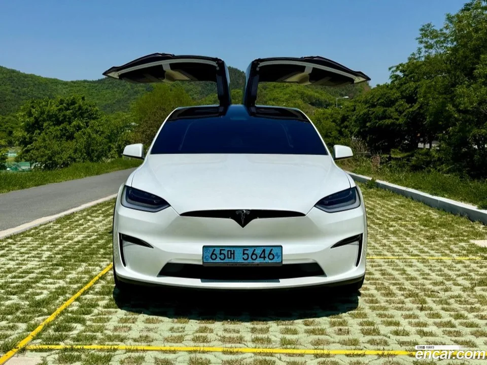 Tesla Model X AWD 2023 — миниатюра 3