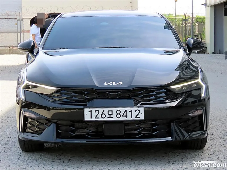 Kia K5 2.0 2024 — фото 1, купить с доставкой в Москву