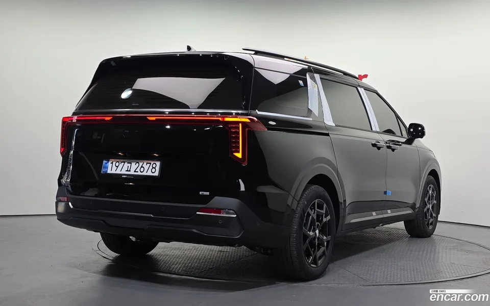 Kia Carnival HEV 7 X Line 2026 — миниатюра 2