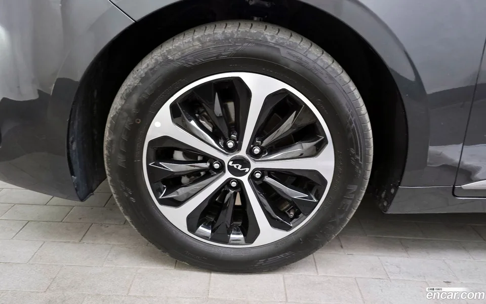Kia K8 Hybrid 2025 — миниатюра 5