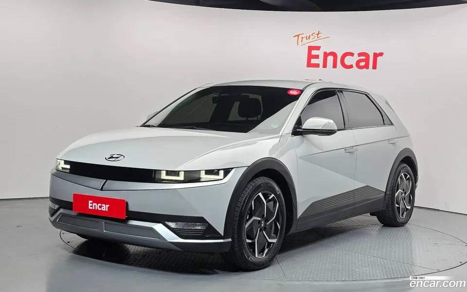 Hyundai Ioniq 5 2023 — фото 1, купить с доставкой в Москву