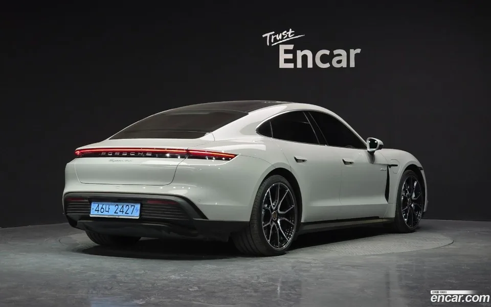 Porsche Taycan 4S 2024 — миниатюра 2