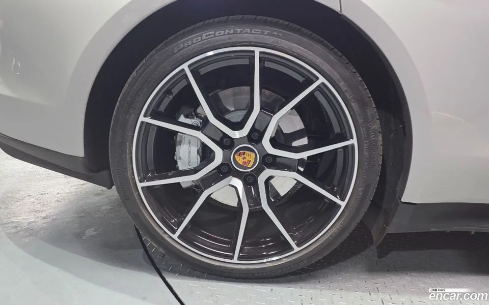 Porsche Taycan 4S 2024 — миниатюра 5
