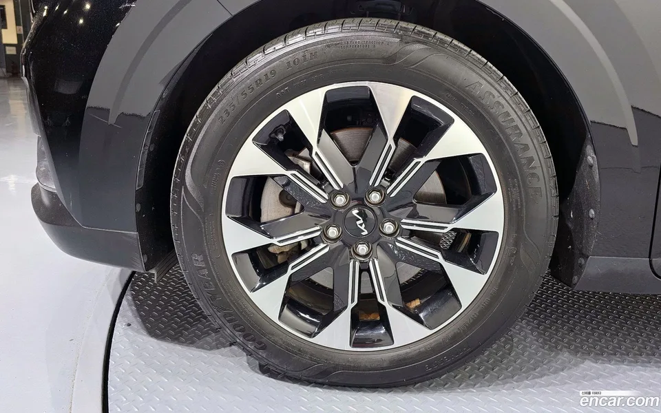 Kia Carnival 7 2023 — миниатюра 5