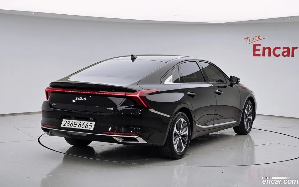 Kia K8 Hybrid 2023 — миниатюра 2