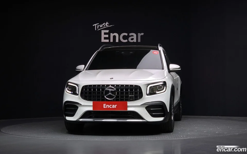 Mercedes-Benz GLB-Class AMG GLB35 4MATIC 2023 — миниатюра 3