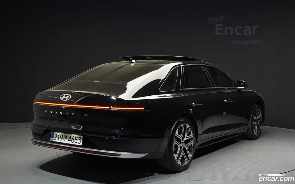 Hyundai Grandeur 2.5 2WD 2023 — миниатюра 2