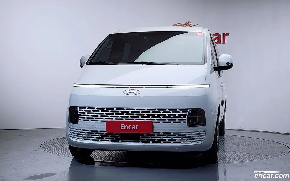 Hyundai Staria 5 2023 — миниатюра 3