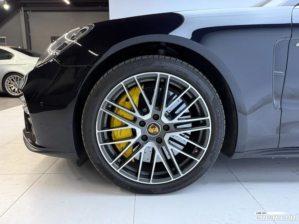 Porsche Panamera (971) 4.0 S E- 2022 — миниатюра 5