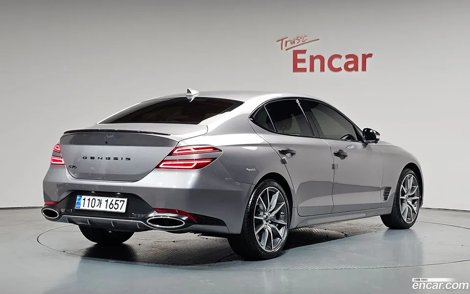 Genesis G70 2.5T 2WD 2023 — миниатюра 2