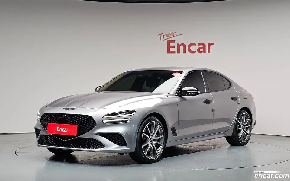 Genesis G70 2.5T 2WD 2023 — фото 1, купить с доставкой в Москву