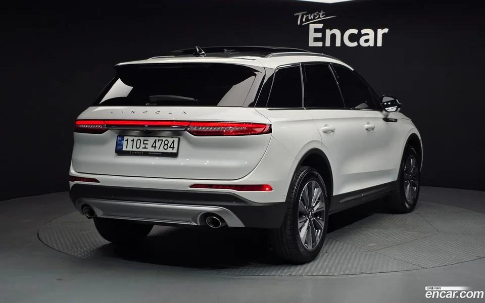 Lincoln Corsair 2.0 AWD 2022 — миниатюра 2