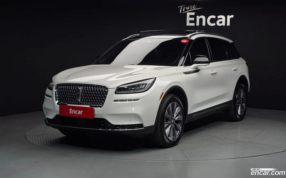 Lincoln Corsair 2.0 AWD 2022 — фото 1, купить с доставкой в Москву