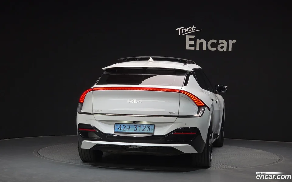 Kia EV6 2022 — миниатюра 4