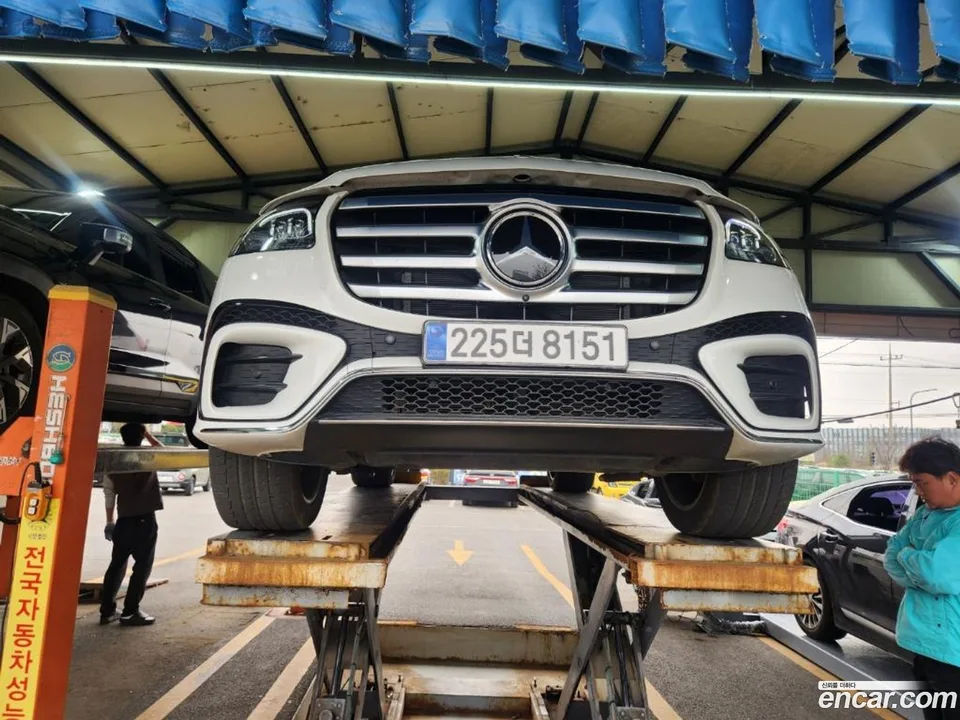 Mercedes-Benz GLS-Class GLS450 4MATIC 2025 — фото 1, купить с доставкой в Москву