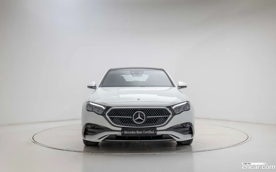 Mercedes-Benz E-Class E200 AMG Line 2025 — миниатюра 3