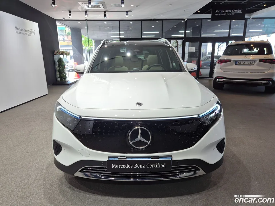 Mercedes-Benz EQB EQB300 4MATIC 2025 — миниатюра 3