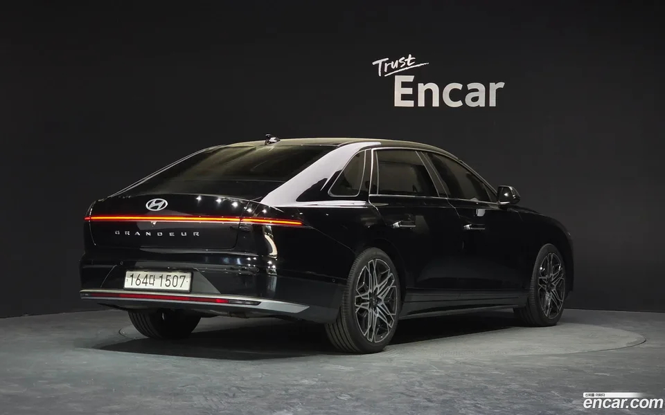 Hyundai Grandeur Hybrid 2023 — миниатюра 2