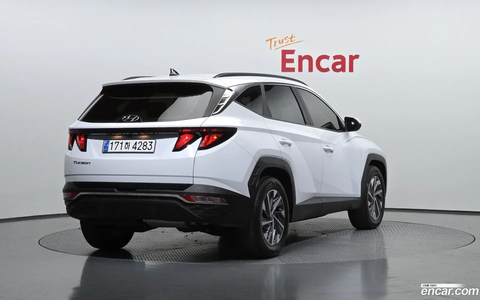 Hyundai Tucson 2.0 2WD 2023 — миниатюра 2