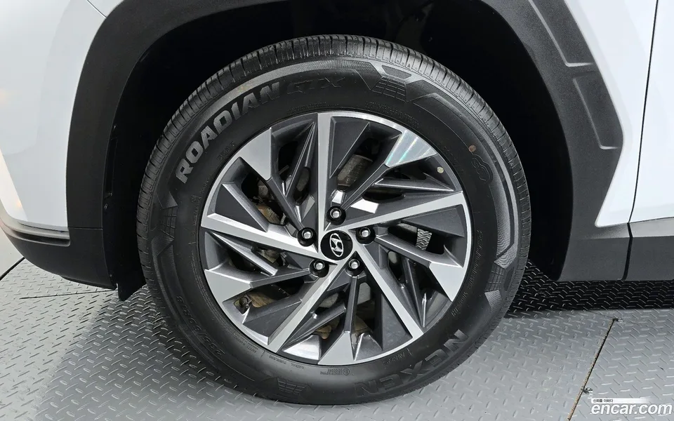 Hyundai Tucson 2.0 2WD 2023 — миниатюра 5