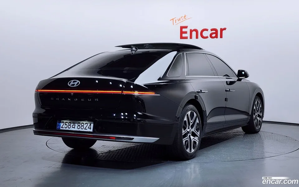 Hyundai Grandeur 2.5 2WD 2022 — миниатюра 2