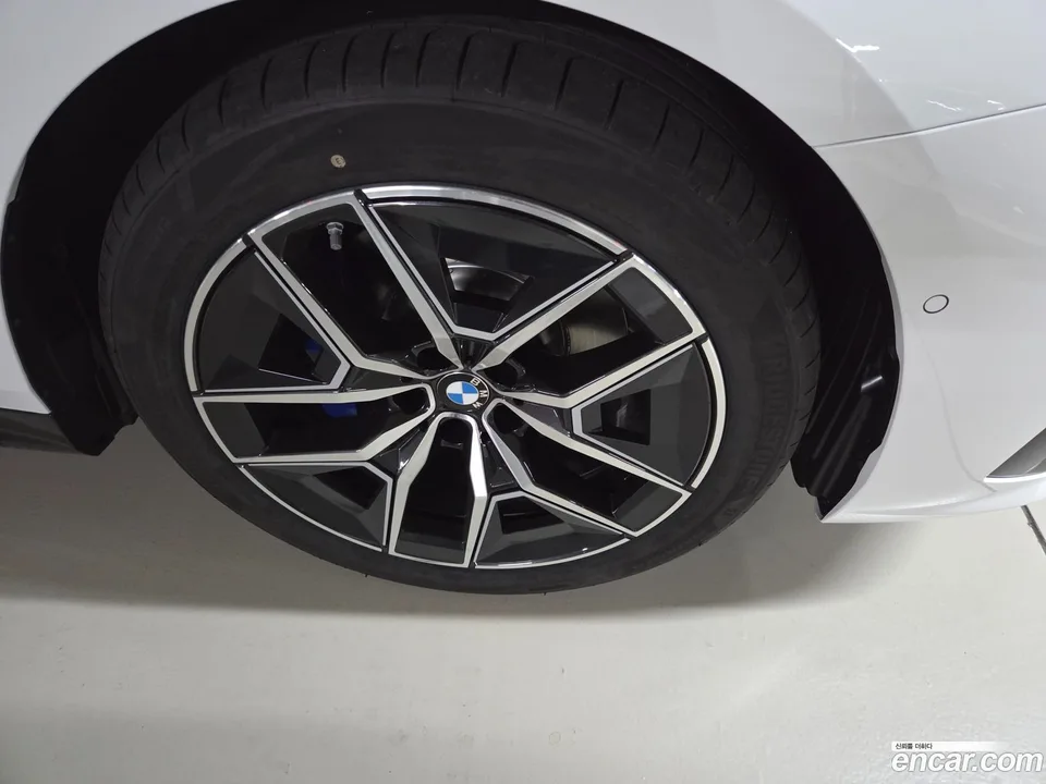 BMW 5 Series 520i M 2025 — миниатюра 5