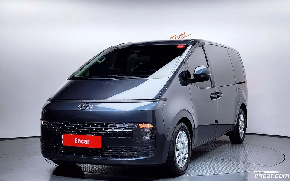 Hyundai Staria 5 2022 — фото 1, купить с доставкой в Москву