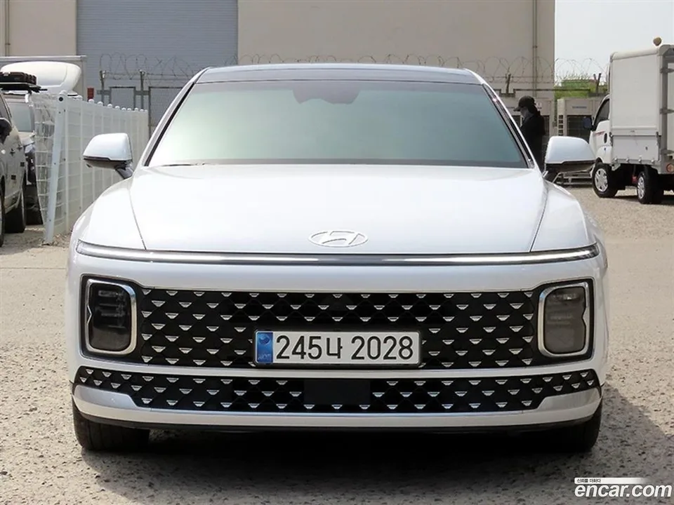 Hyundai Grandeur 2.5 2WD 2023 — миниатюра 2