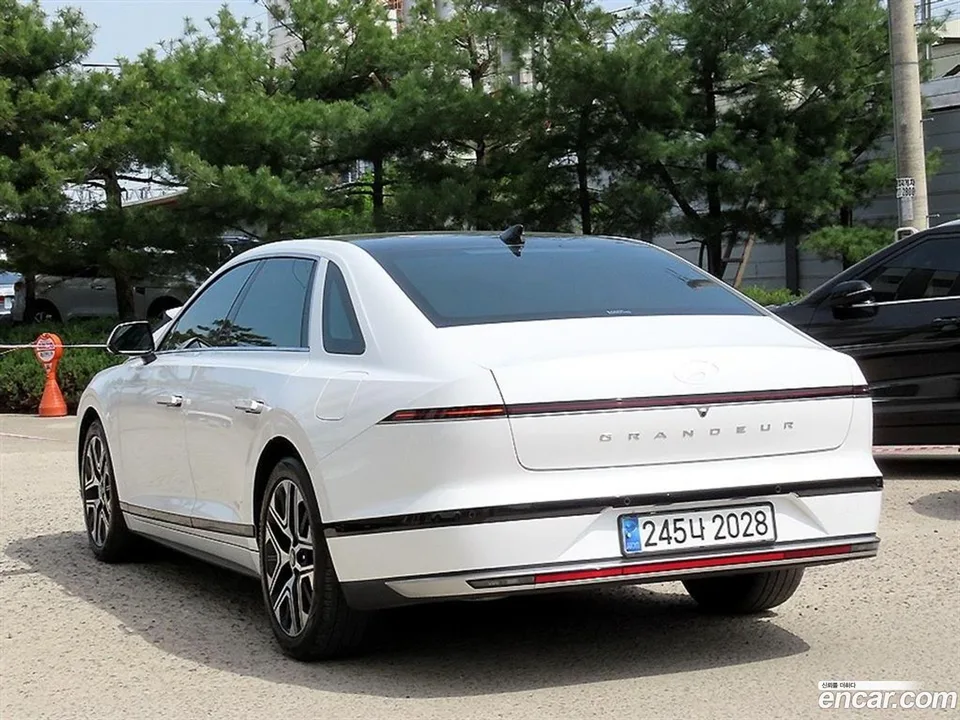 Hyundai Grandeur 2.5 2WD 2023 — миниатюра 4