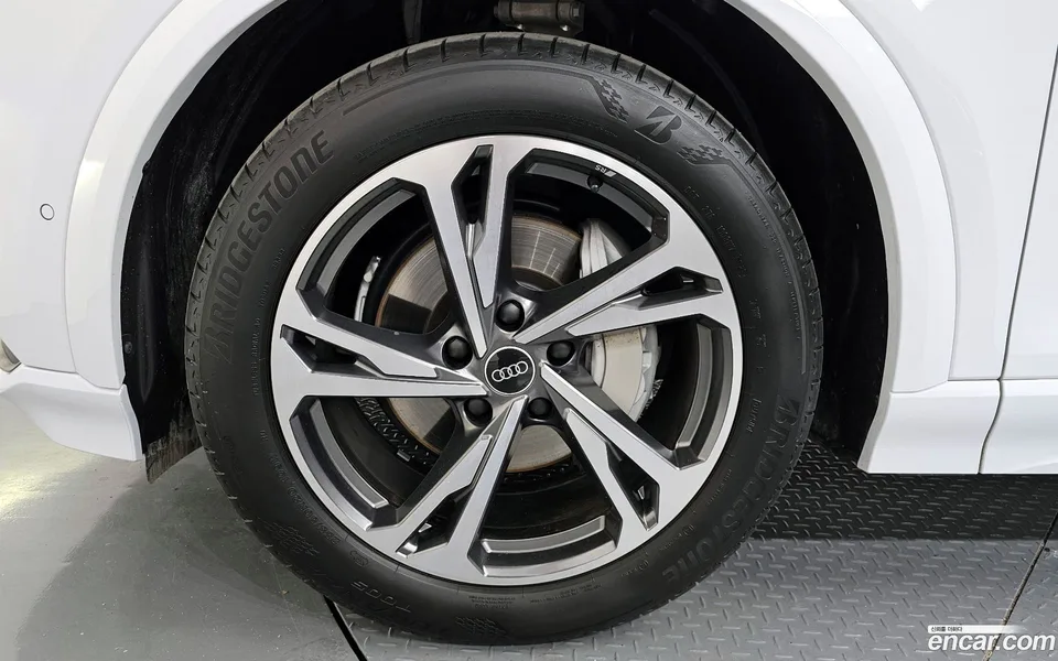 Audi Q6 e- 2025 — миниатюра 5