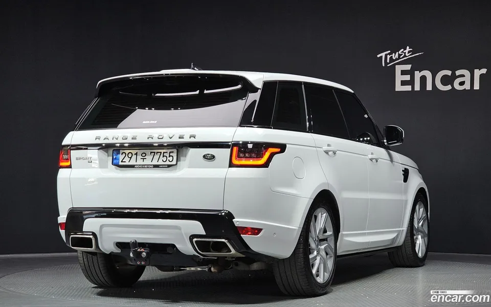 Land Rover 2 P360 HSE 2022 — миниатюра 2